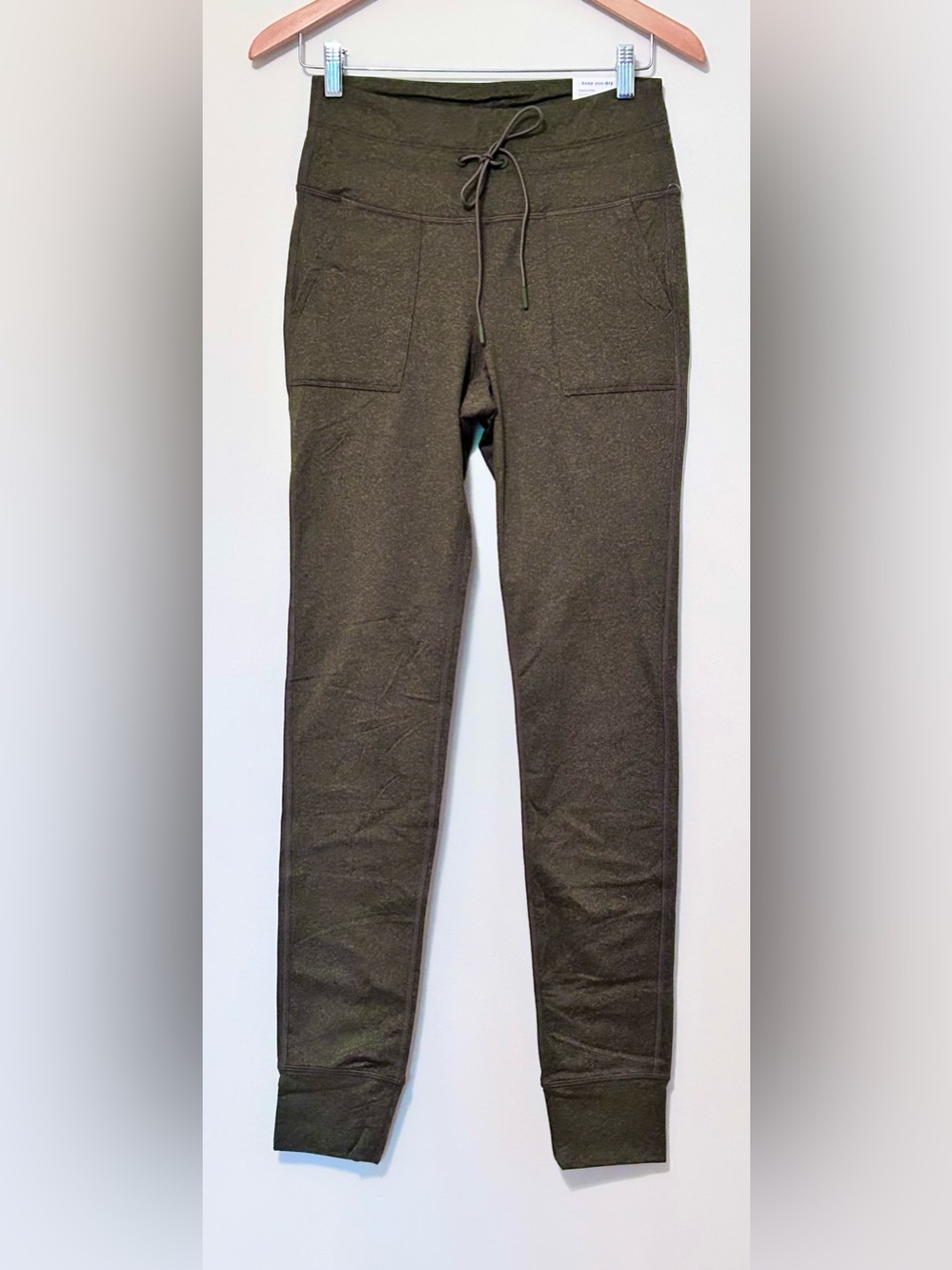 NWT’s Old Navy Cozecore Army Green High Waisted leggings. Size Medium Tall